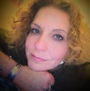 Meet your Posher, Hillary